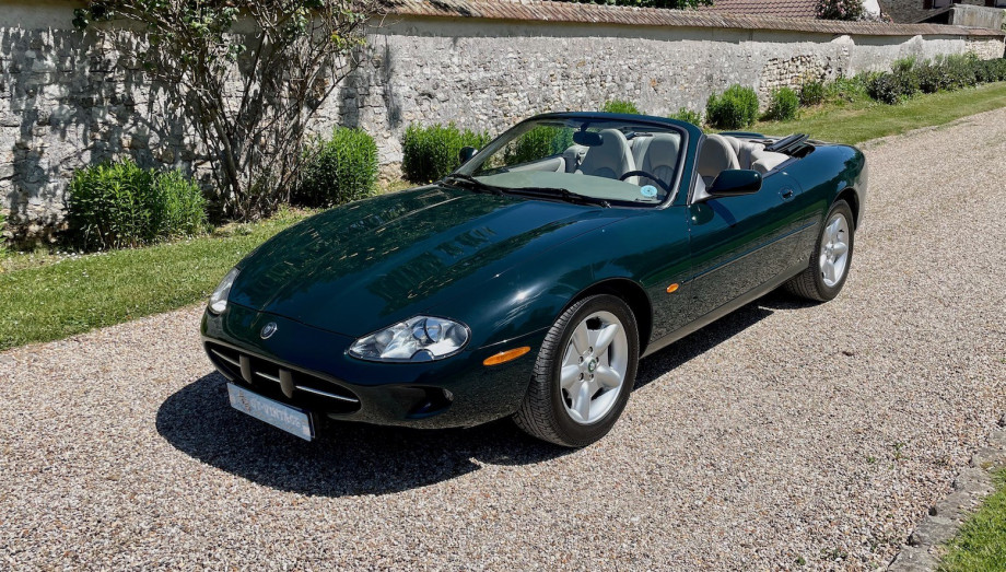 JAGUAR XK8 CAB 1998