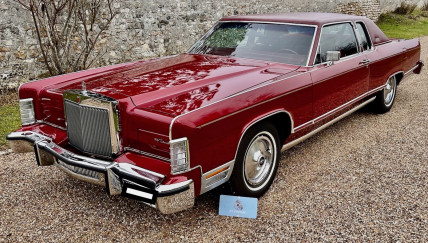 LINCOLN CONTINENTAL TOWN...