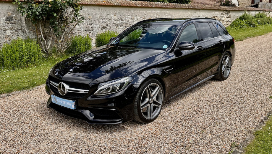 MERCEDES C63 AMG 2016