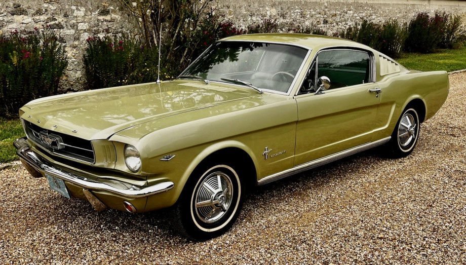 FORD MUSTANG FASTBACK 1965